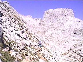 Por la Canal de San Luis, bajo Torre de Altaiz