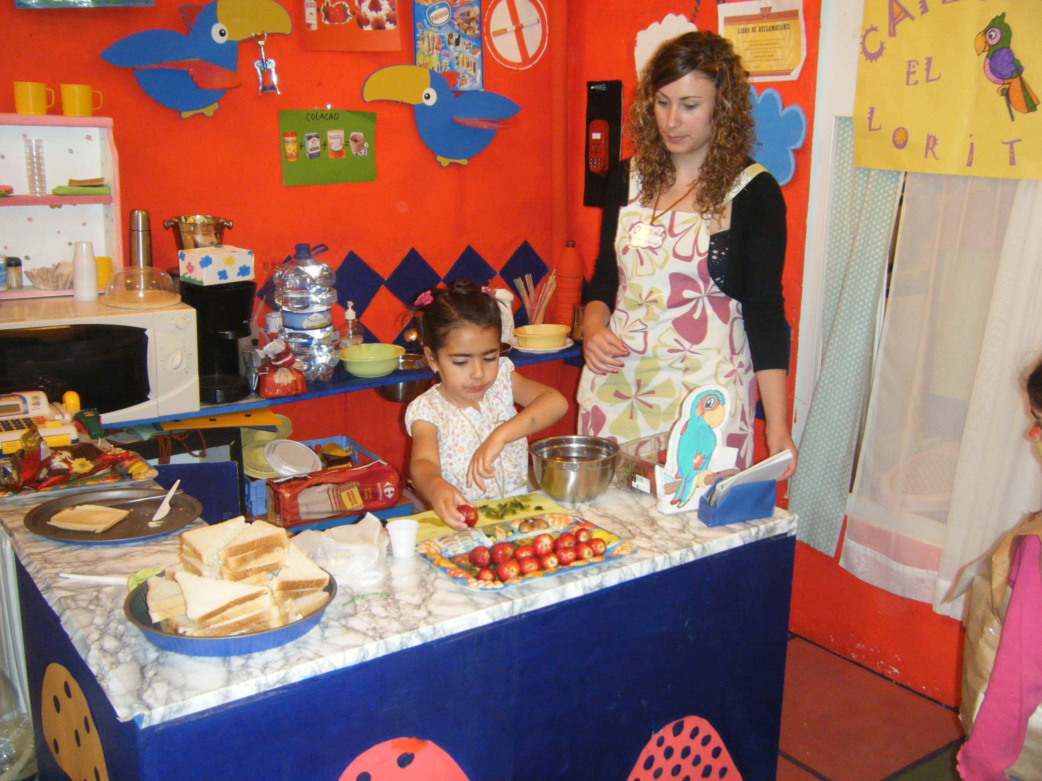 Cafeter�a.JPG (2096954 bytes)