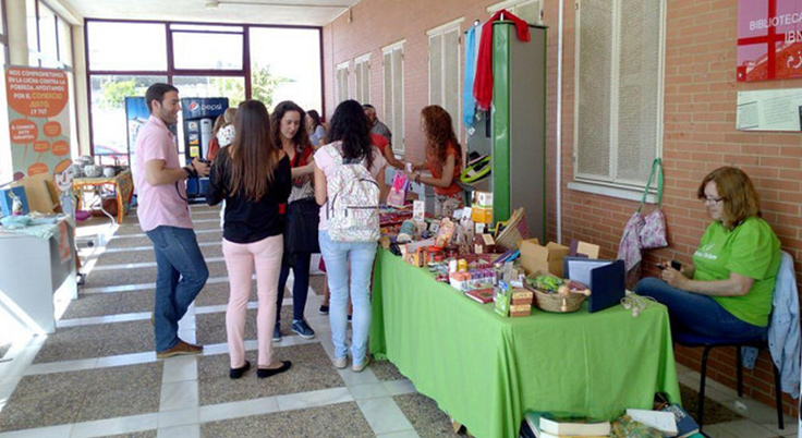 Exposición de productos de comercio justo