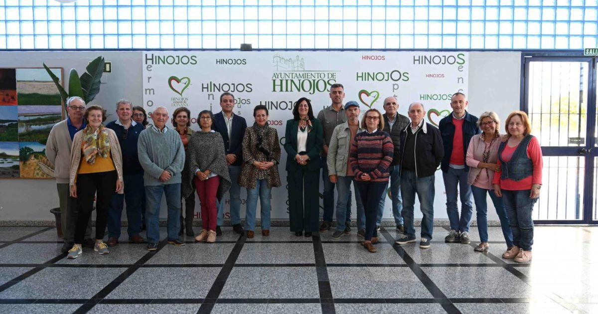 La rectora de la Universidad de Huelva inaugura el Aula de la Experiencia de Hinojos