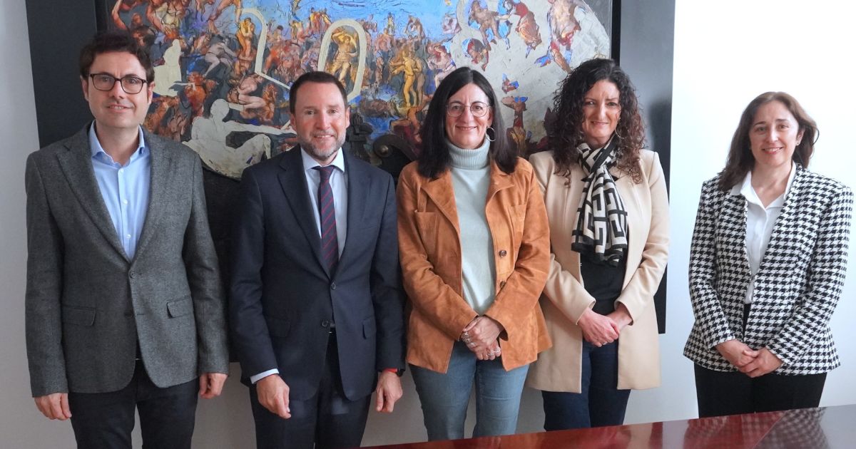 La Universidad de Huelva y Aguas de Huelva renuevan su alianza a través de la Cátedra de Innovación Social