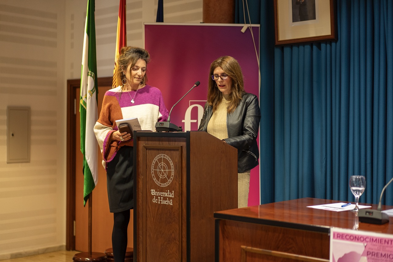 La Cátedra de Estudios de Género “Clara Campoamor” de la UHU y de la Diputación Provincial de Huelva premia y reconoce la trayectoria profesional de las mujeres investigadoras