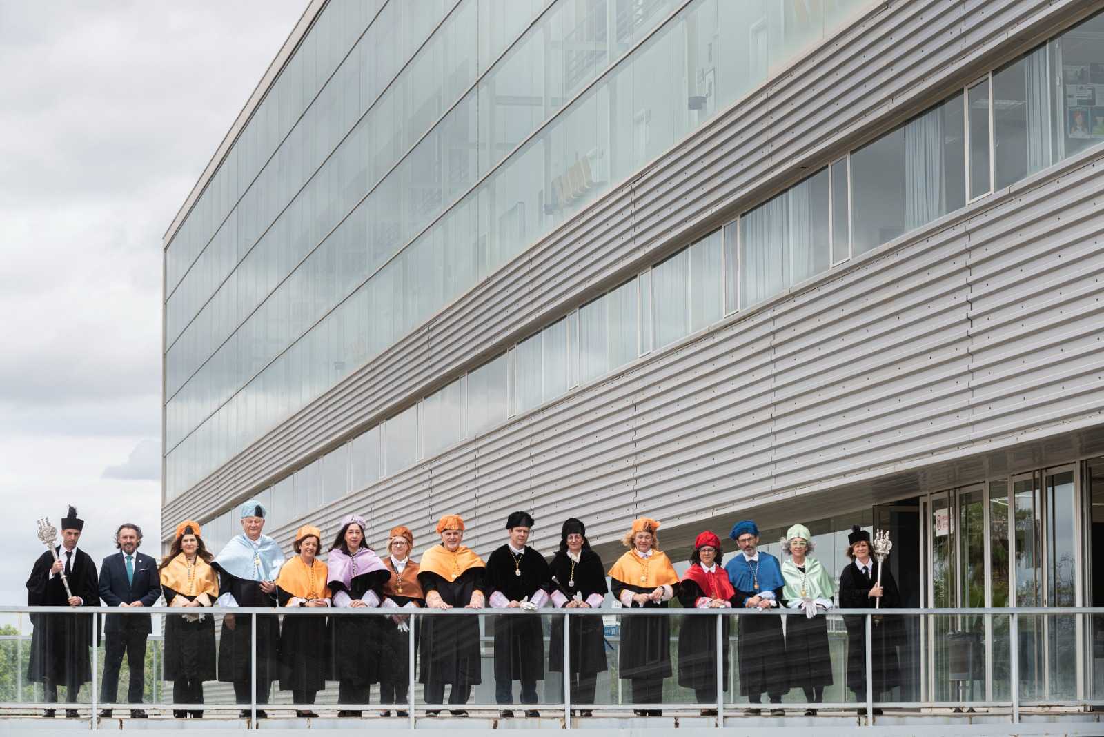 Simon L. Dolan es investido como Doctor Honoris Causa de la UHU