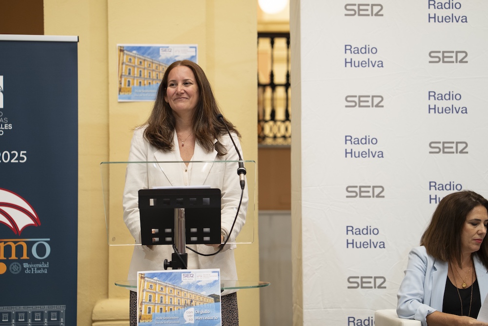 La Facultad de Ciencias Empresariales y Turismo celebra el día de La Merced premiando a sus estudiantes mas destacados