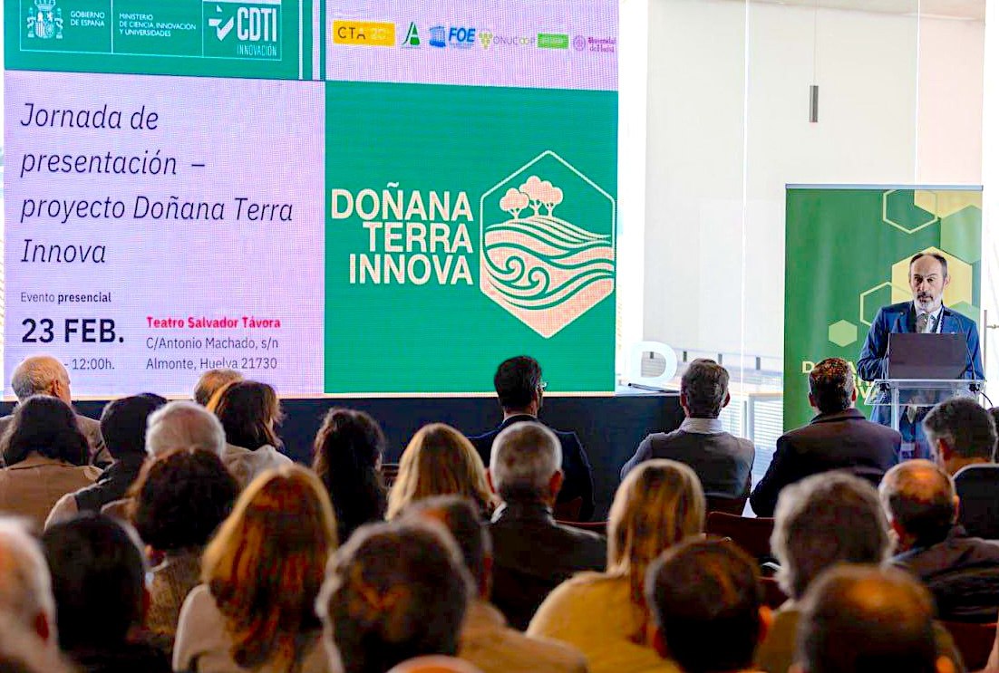 La Universidad de Huelva acerca la ciencia a Cortegana para visibilizar el papel de las investigadoras con motivo del 8M