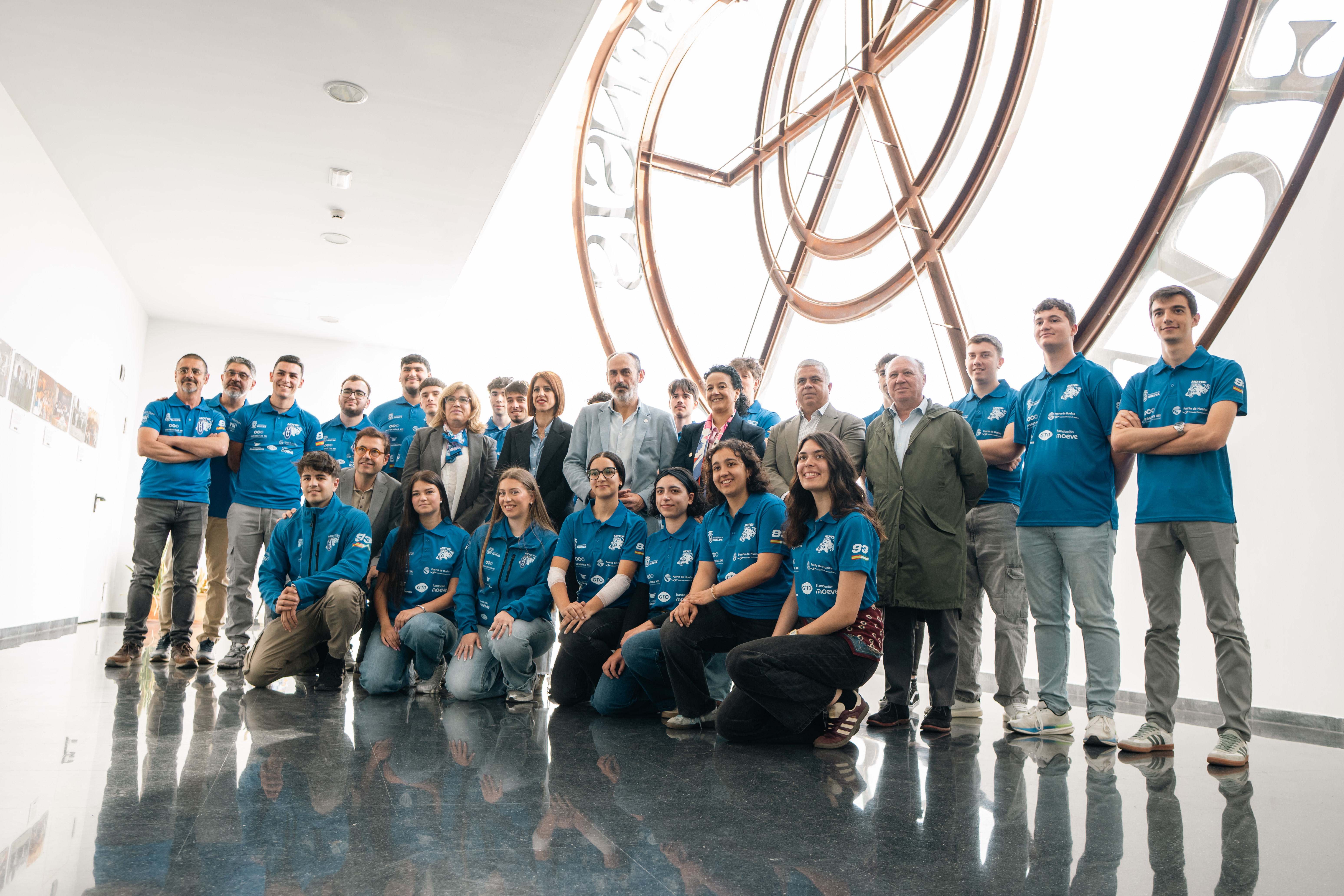 La Universidad de Huelva impulsa el talento joven con su equipo MotoStudent