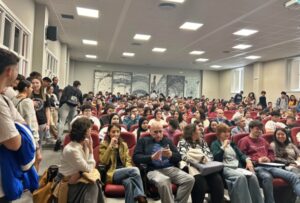 6.-Salon-Actos-La-Merced-Miguel-Illescas-300x203.jpg