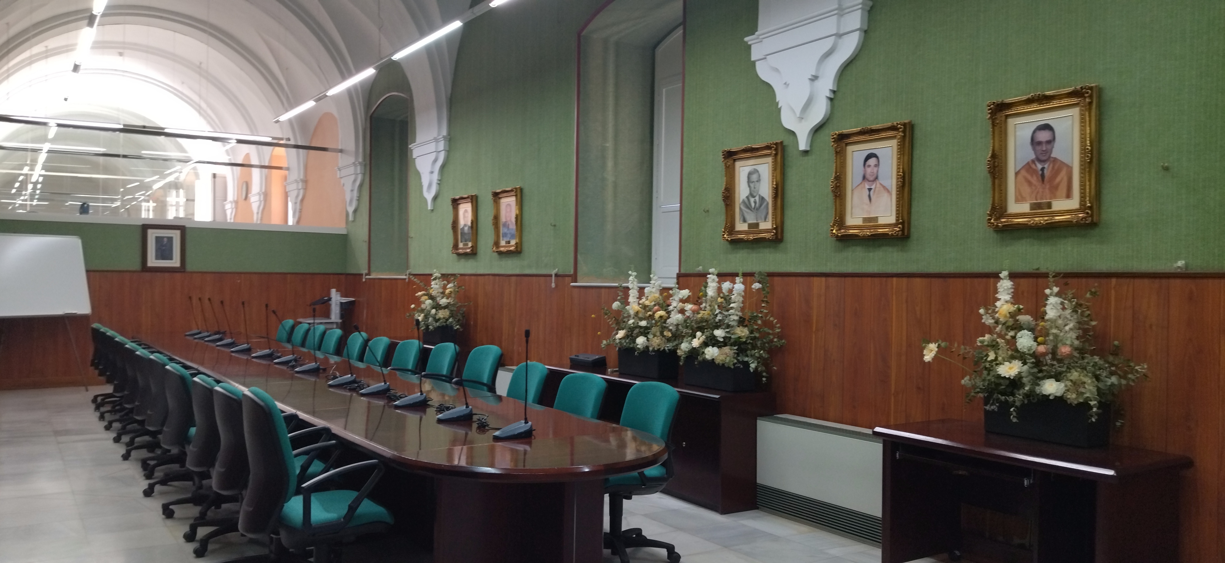 SALA_DE_JUNTAS LAT.jpg