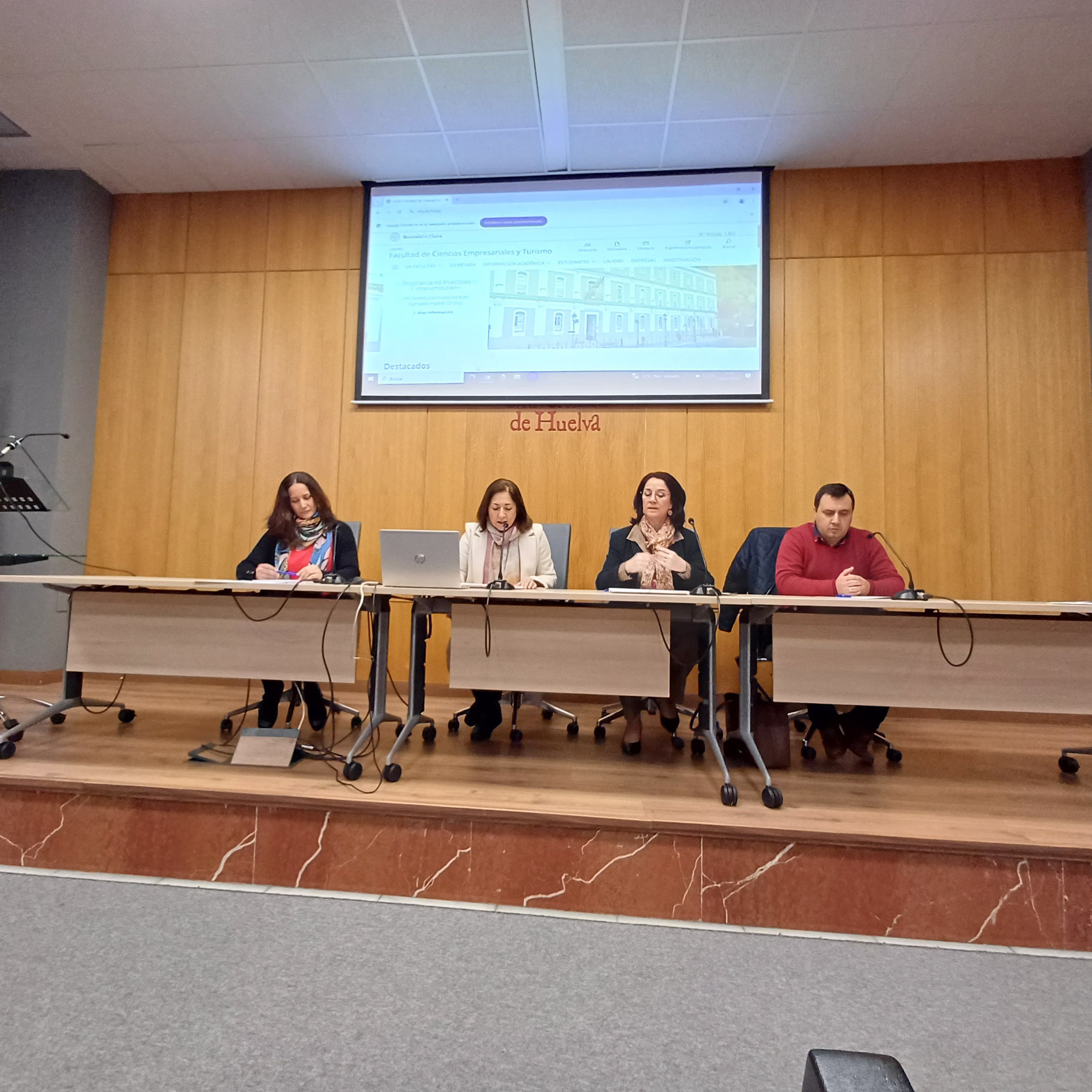 Catedra Economia Social