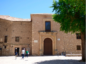 C:\Users\usuario\Desktop\TAREAS 2018-2019\ARTICULO Museos y Paisaje. Huelva\FOTOS CASCO ANTIGUO CUENCA\P1120093.JPG