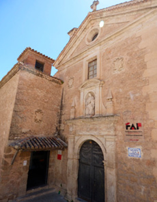 C:\Users\usuario\Desktop\TAREAS 2018-2019\ARTICULO Museos y Paisaje. Huelva\FOTOS CASCO ANTIGUO CUENCA\P1120055.JPG