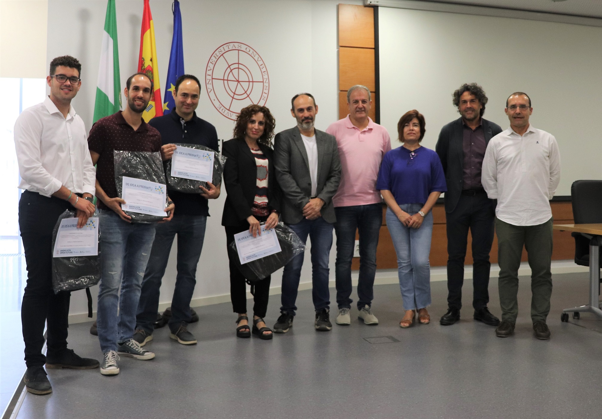 Fotografía del acto de entrega de reconocimientos 