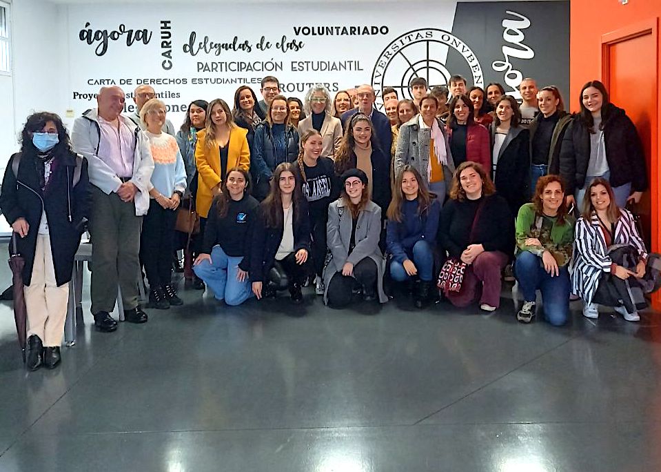 Asistentes a la lectura del manifiesto