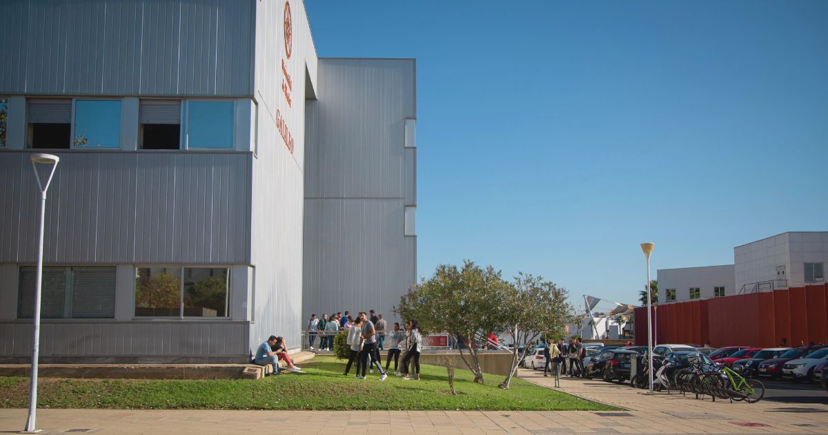 Presupuestos UHU 2024 - gente edificio Galileo Campus El Carmen
