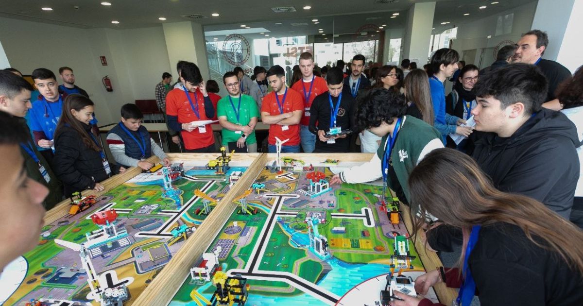 La Escuela Técnica Superior de Ingeniería celebra una nueva edición de la First Lego League