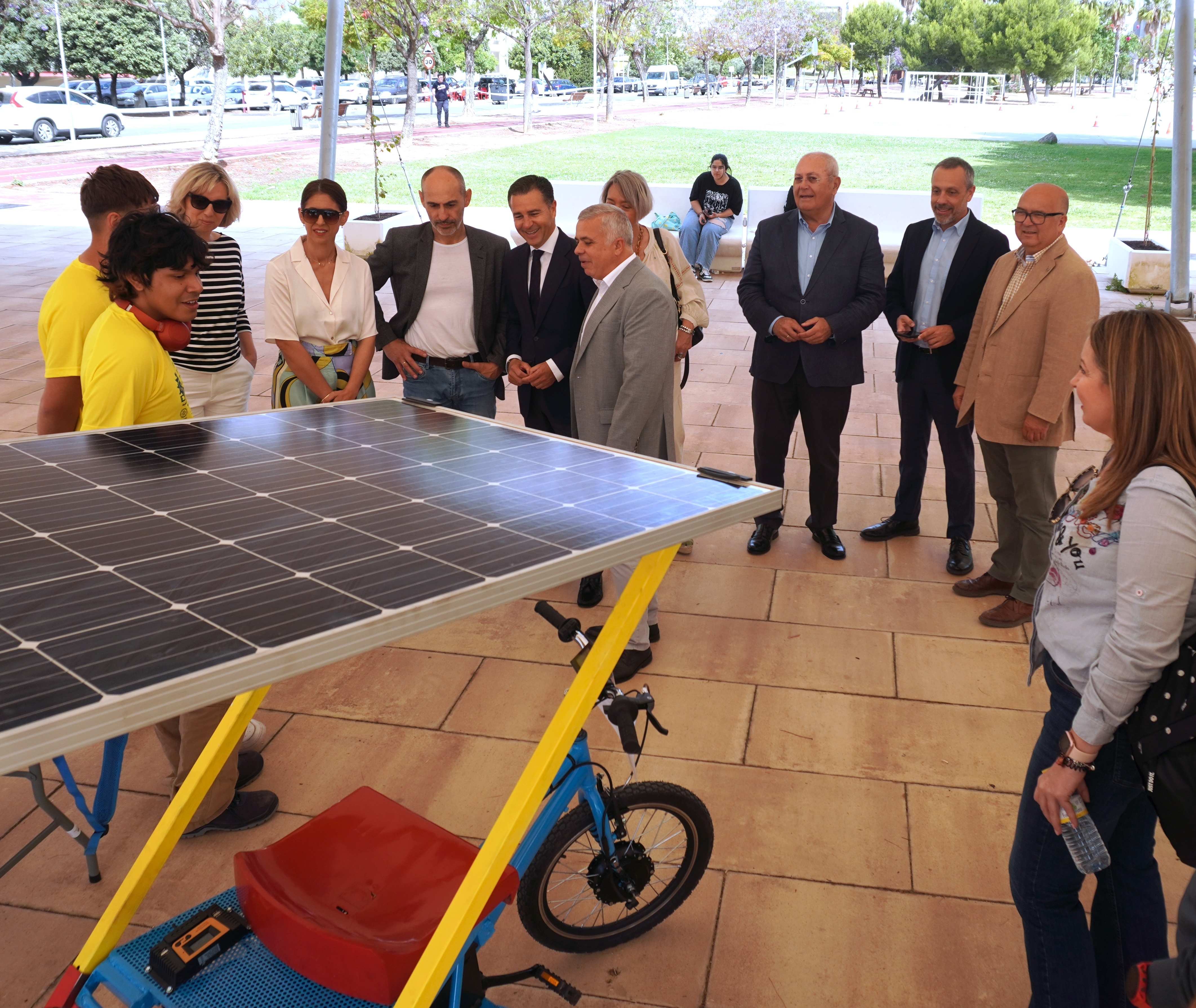 Éxito de participación en la novena edición de la competición de vehículos solares de la UHU