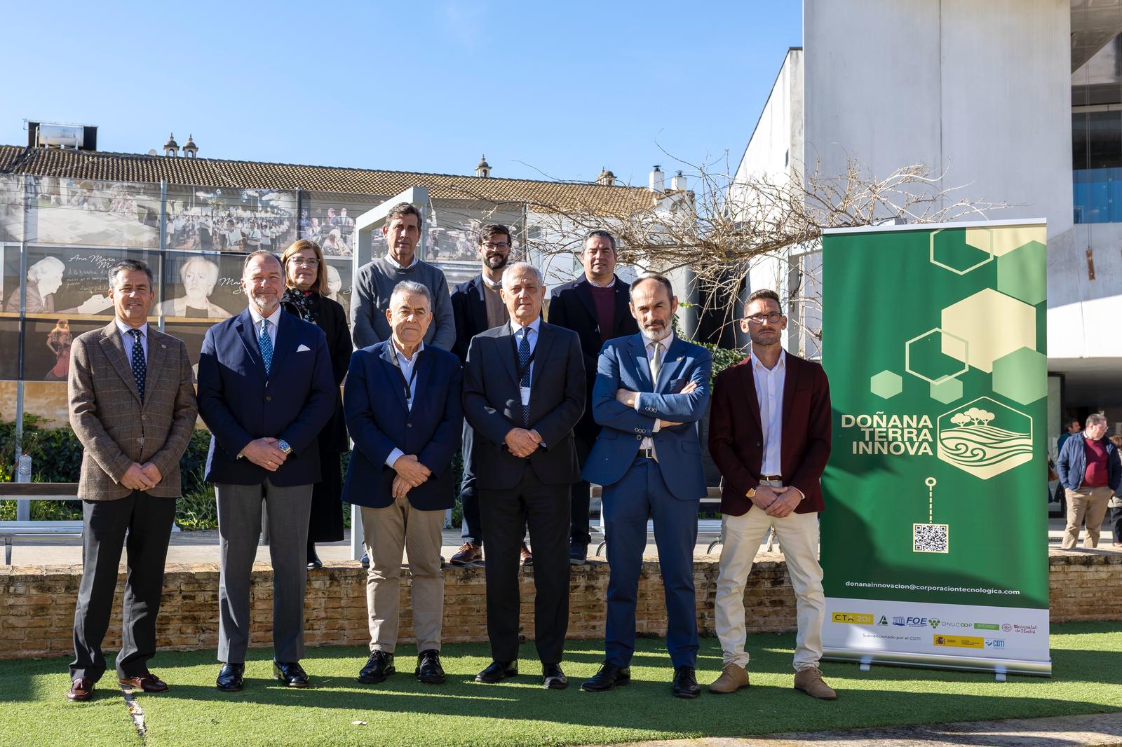 El proyecto Doñana Terra Innova se presenta enAlmonte con más de 100 asistentes del entorno delparque natural.